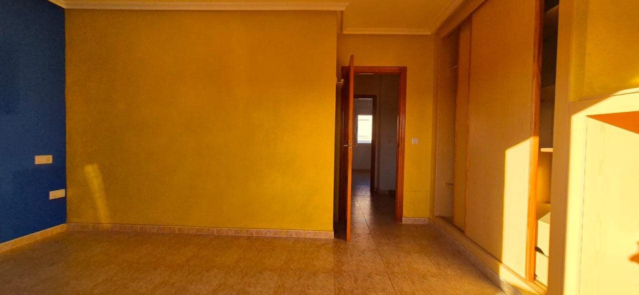 4 soveværelse Lejlighed til salg i Los Alcazares - € 185.000 (Ref: 8756297)