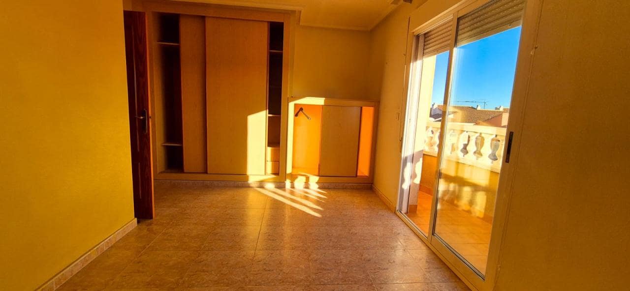 4 soveværelse Lejlighed til salg i Los Alcazares - € 185.000 (Ref: 8756297)