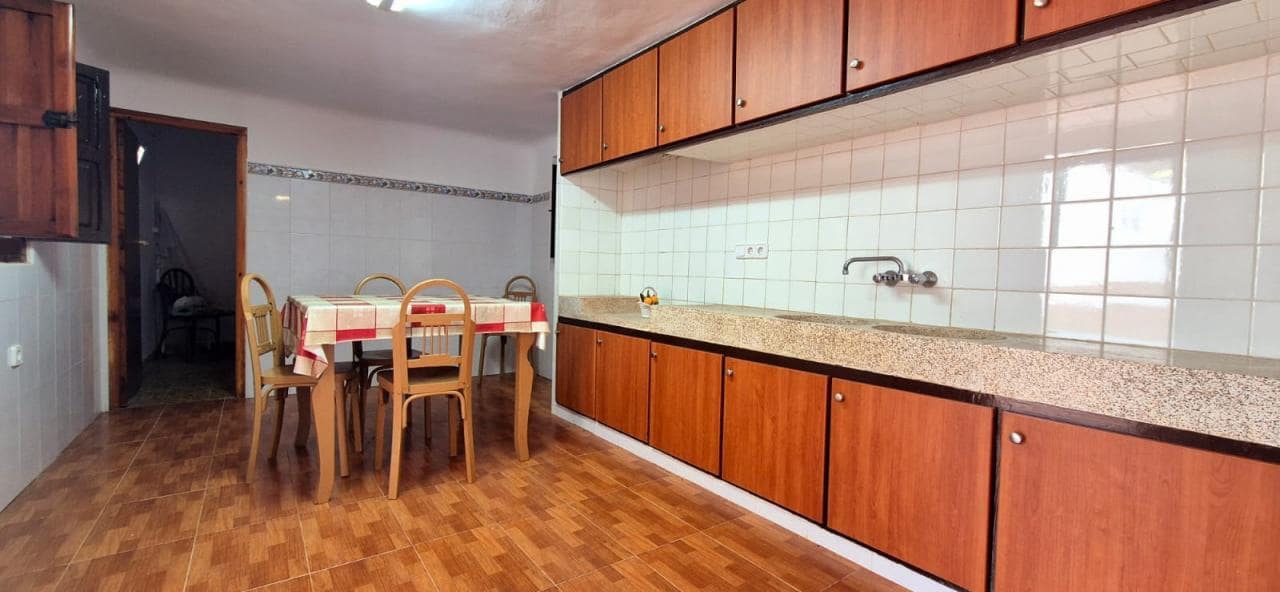 3 bedroom Apartment for sale in El Mirador - € 180,000 (Ref: 8851186)