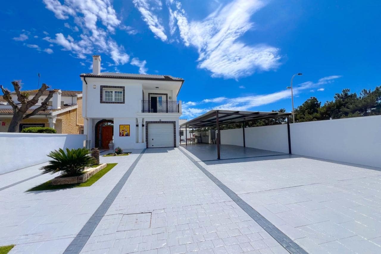 6 bedroom Apartment for sale in San Javier - € 665,000 (Ref: 9003016)