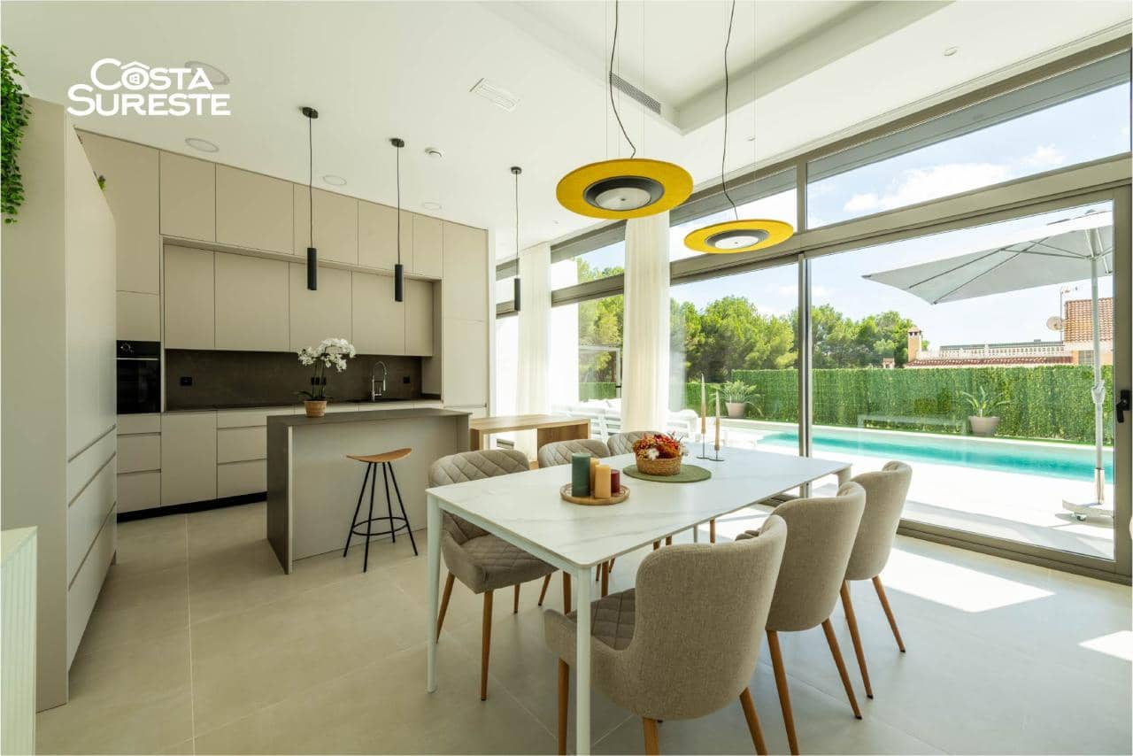 3 bedroom Villa for sale in Pilar de la Horadada - € 825,000 (Ref: 9841139)