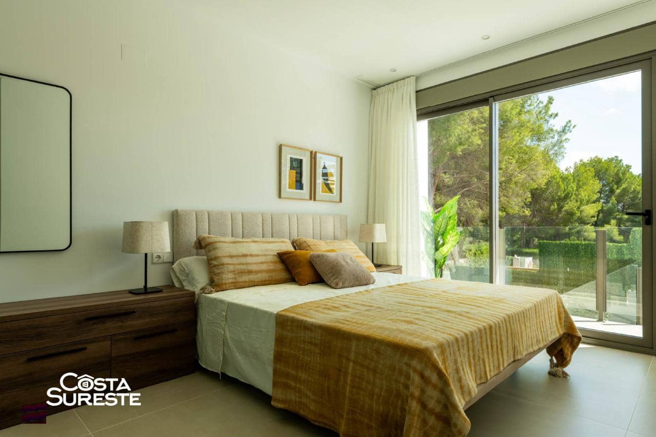 3 bedroom Villa for sale in Pilar de la Horadada - € 825,000 (Ref: 9841139)