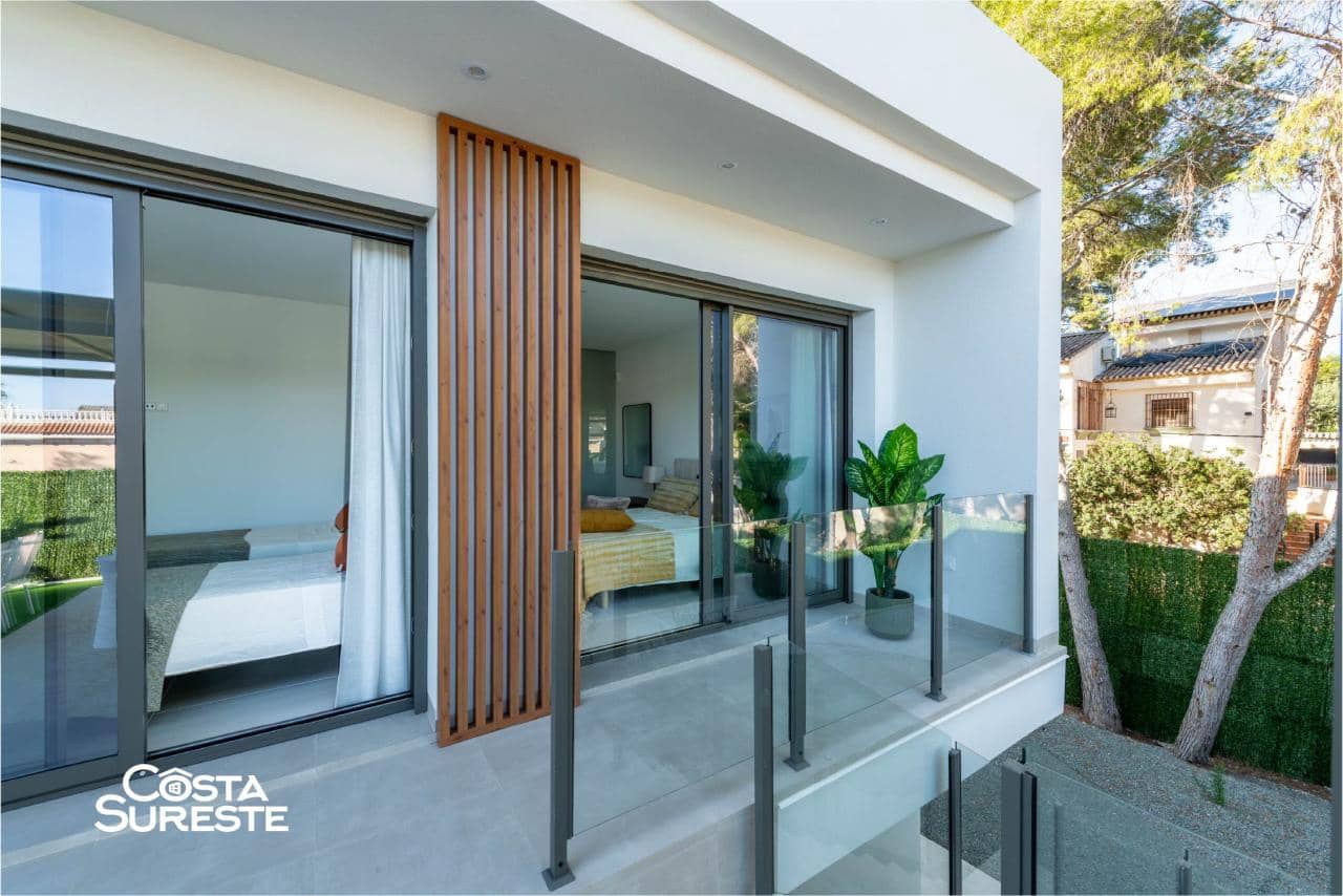 3 bedroom Villa for sale in Pilar de la Horadada - € 825,000 (Ref: 9841139)