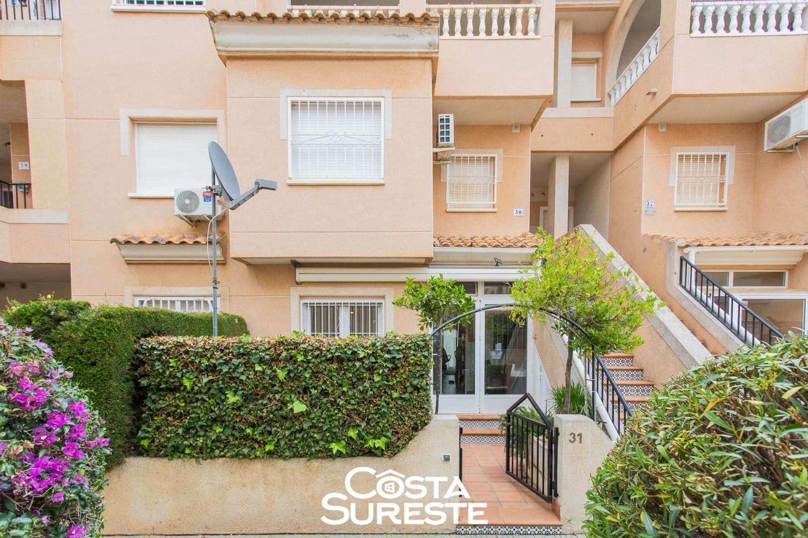 Apartamento de 2 habitaciones en Los Narejos en venta - 160.000 € (Ref: 9893698)