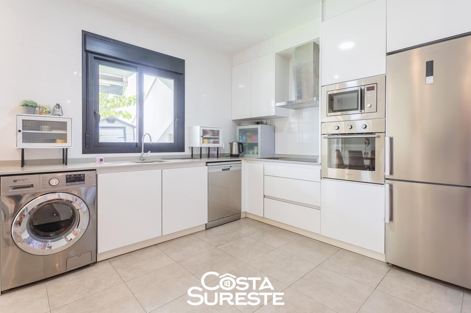 Bungalow de 2 habitaciones en San Pedro del Pinatar en venta - 260.000 € (Ref: 9972847)