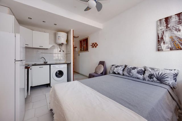 1 chambre Studio à vendre à Torrevieja - 78 500 € (Ref: 10043041)