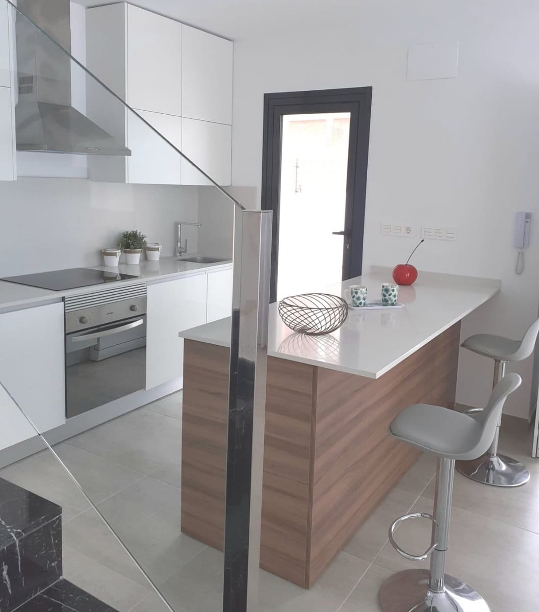 3 quarto Moradia para venda em Los Montesinos com piscina garagem - 356 000 € (Ref: 5483281)