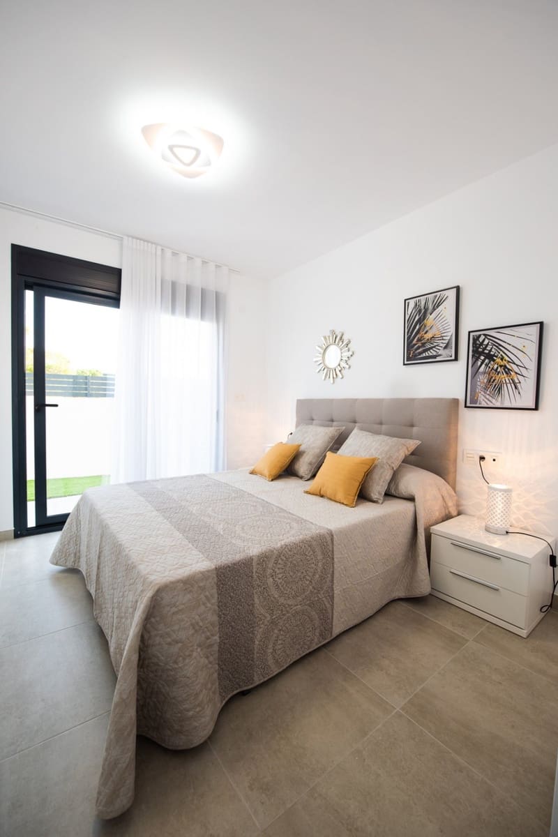 3 quarto Moradia para venda em Los Montesinos com piscina garagem - 356 000 € (Ref: 5483281)