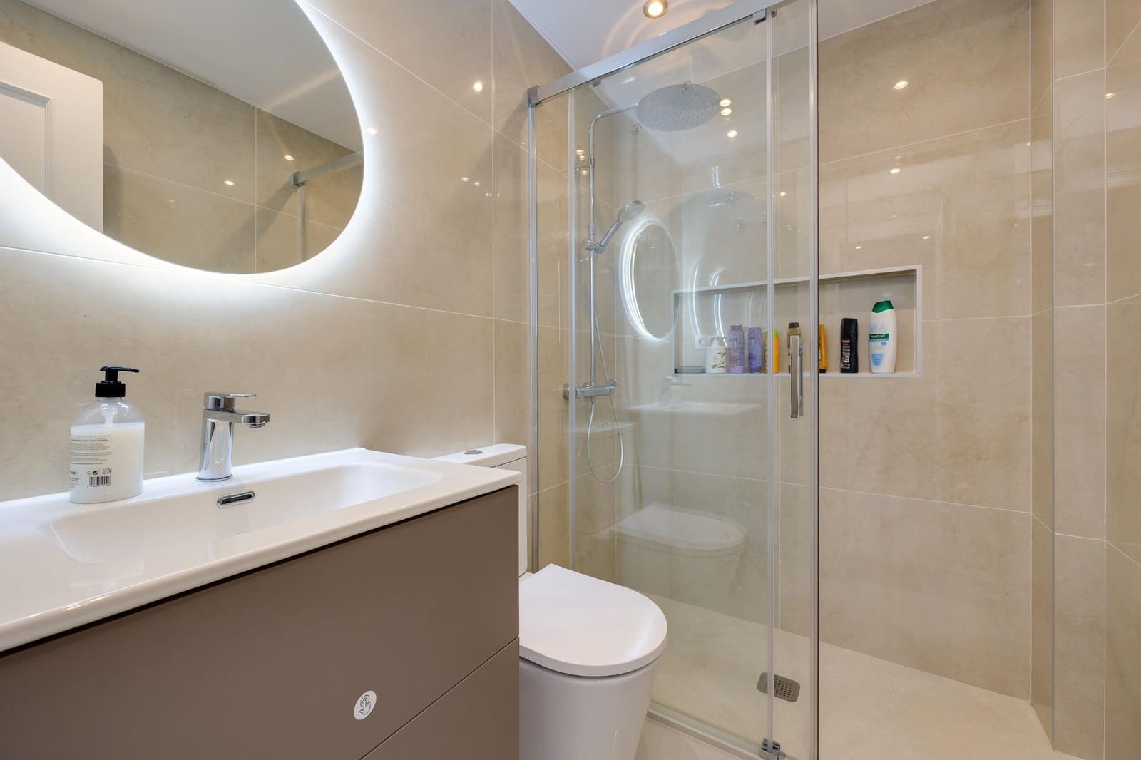 3 makuuhuone Huoneisto myytävänä paikassa Torrevieja mukana 
autotalli - 155 000 € (Ref: 9188403)