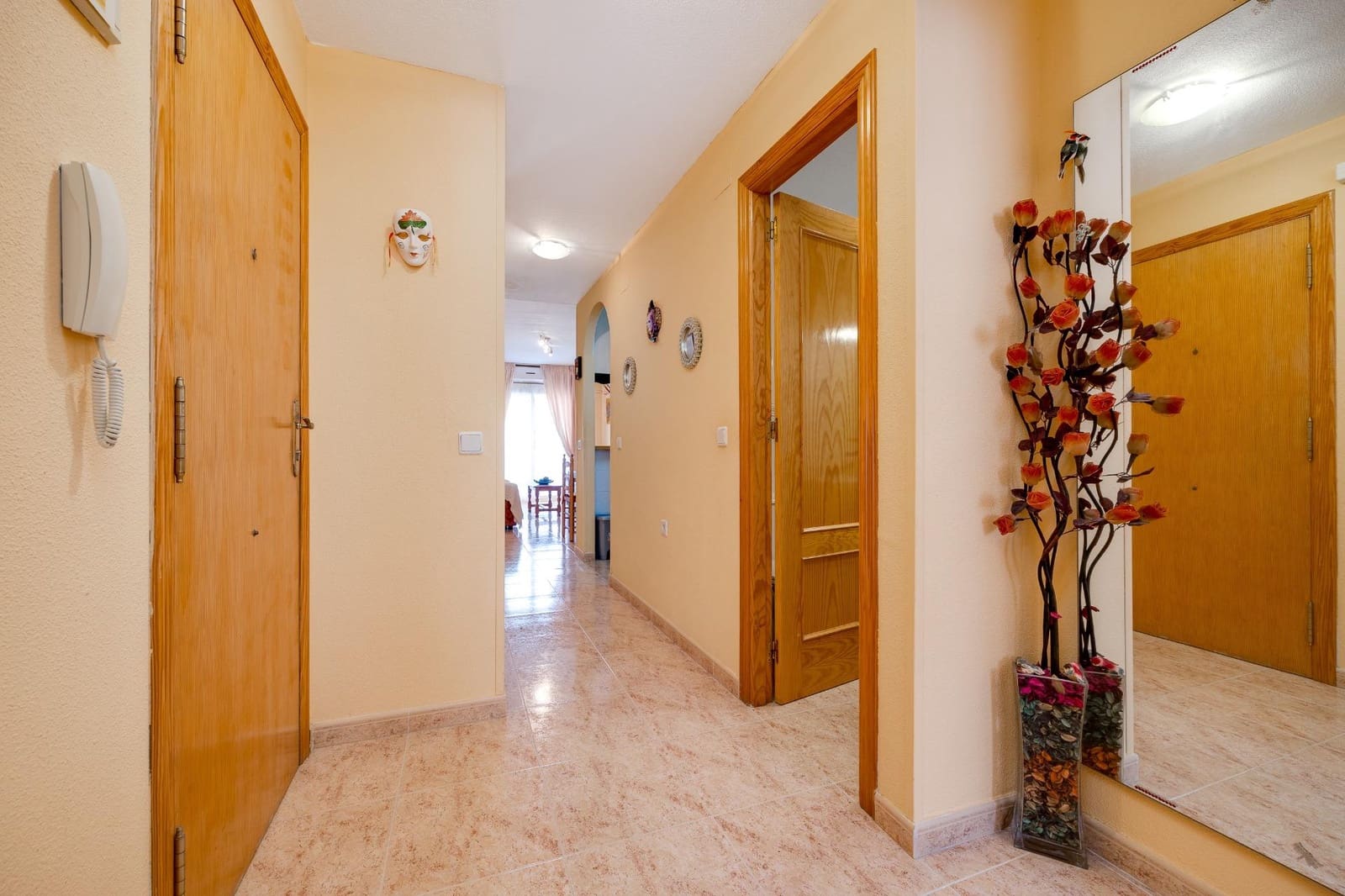 Ático de 2 habitaciones en Torrevieja en venta con garaje - 150.200 € (Ref: 9204441)