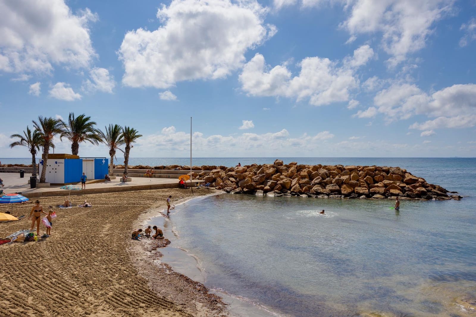 4 makuuhuone Asunto myytävänä paikassa Torrevieja - 166 500 € (Ref: 9276301)