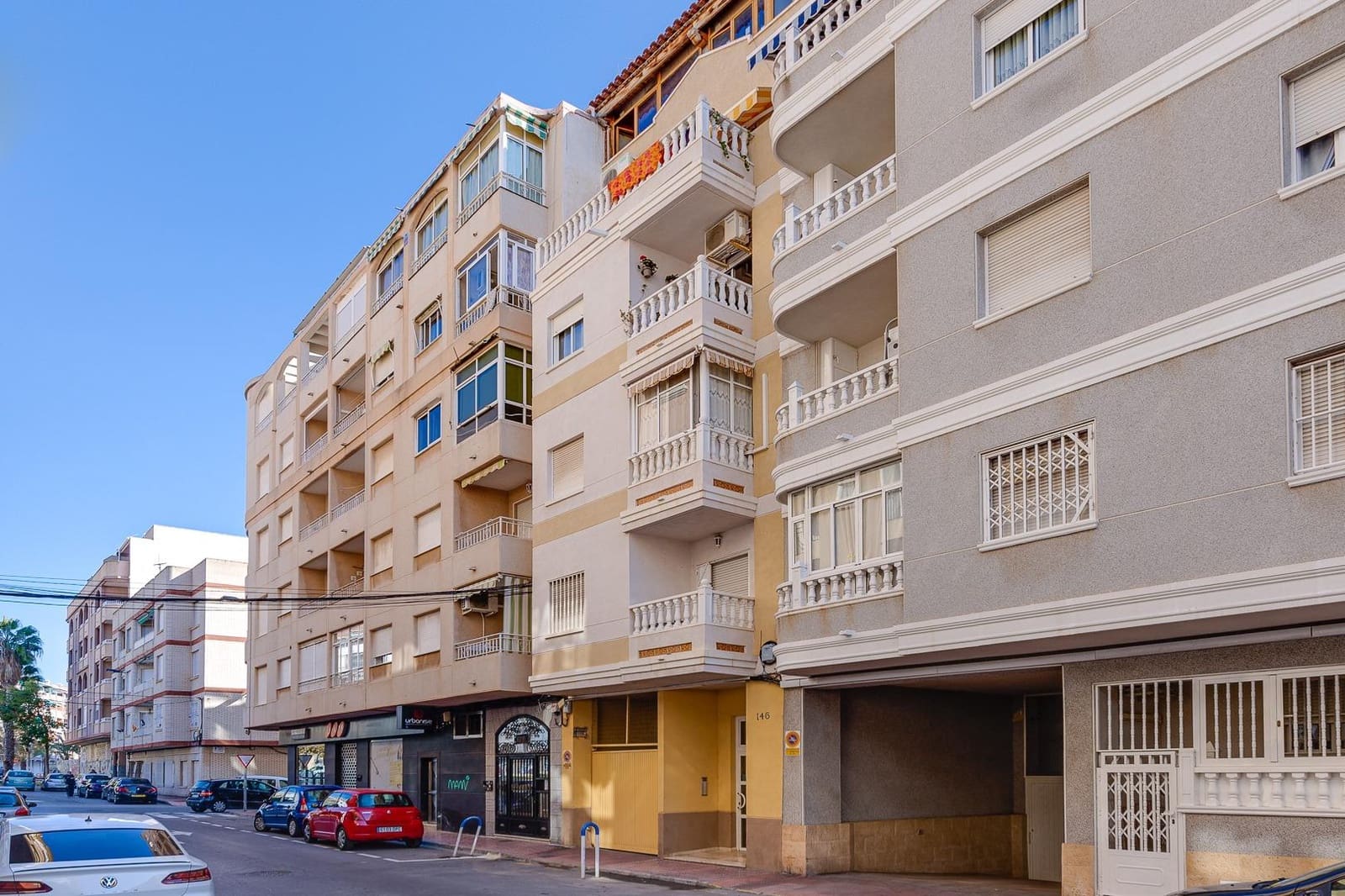 2 soveværelse Penthouse til salg i Torrevieja med swimmingpool garage - € 166.300 (Ref: 9431055)