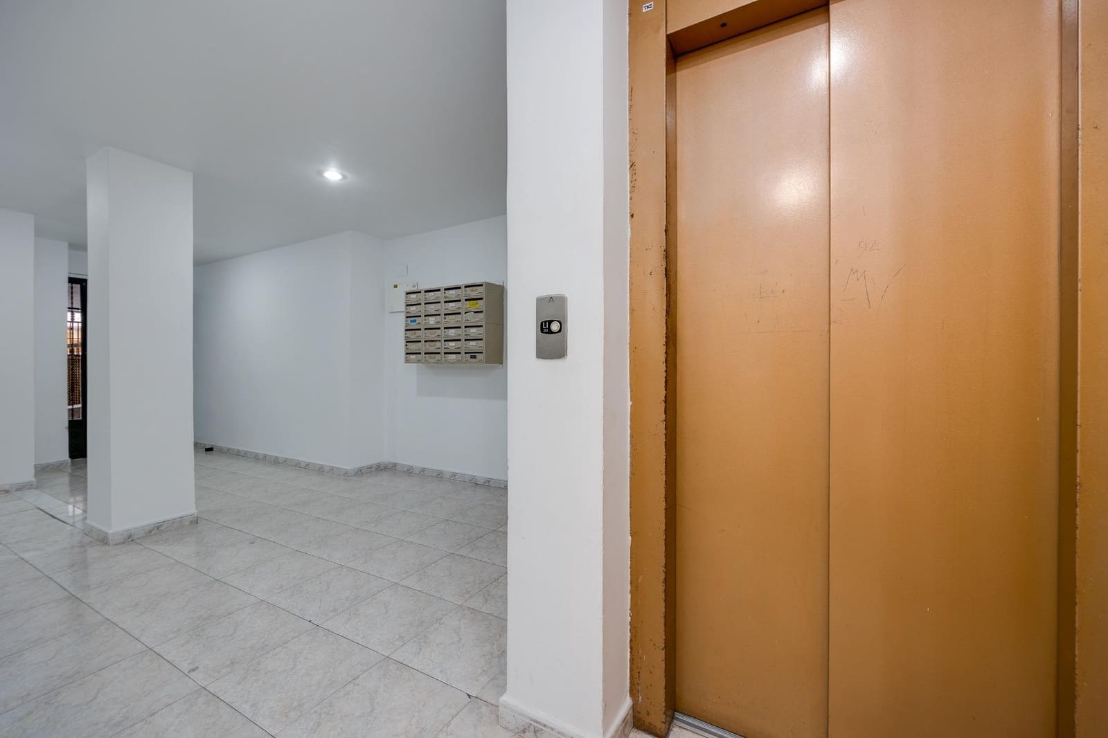 Garaje en Torrevieja en venta - 13.420 € (Ref: 9596106)