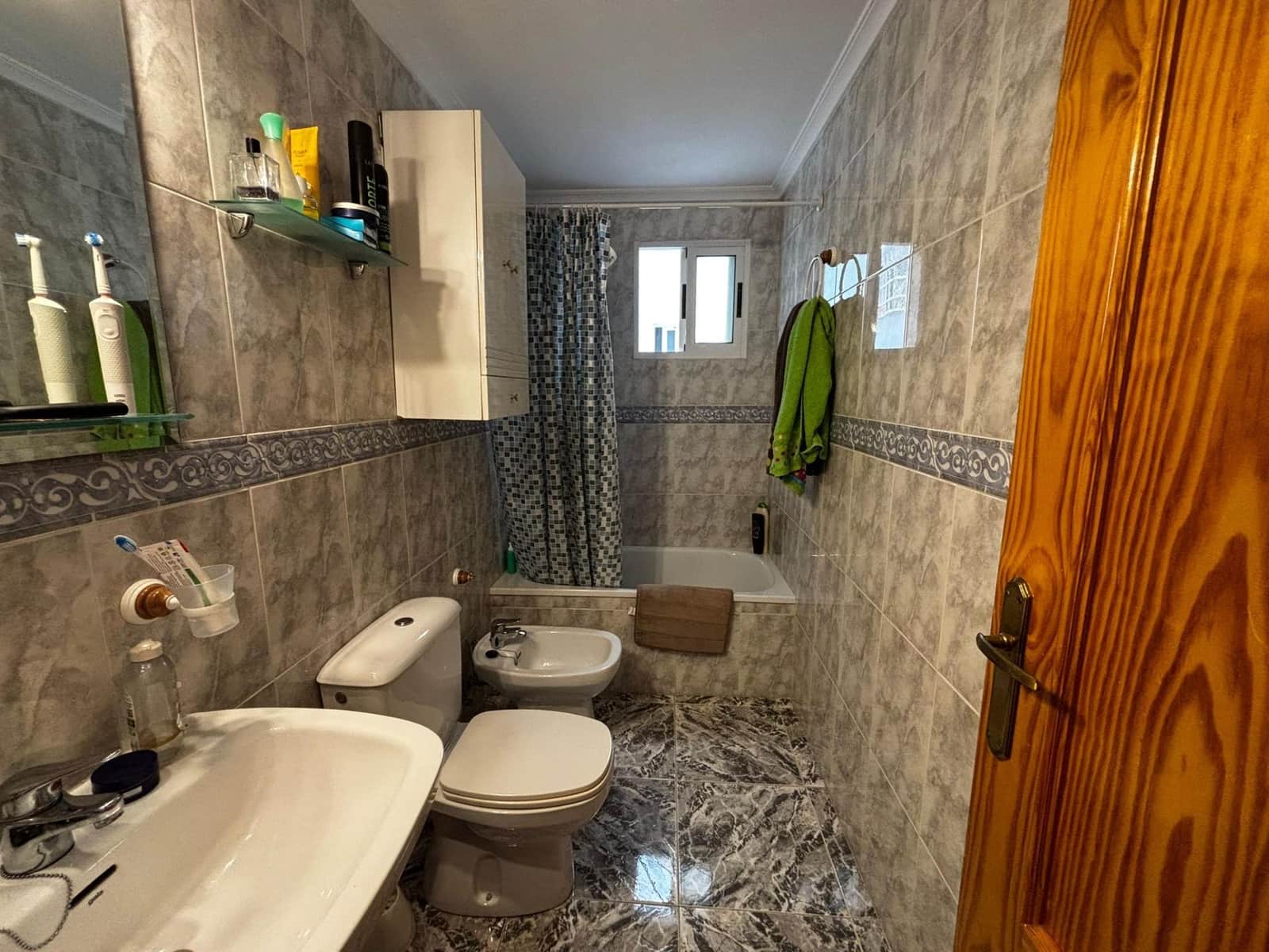 2 sovrum Lägenhet till salu i Torrevieja med garage - 140 000 € (Ref: 9738539)