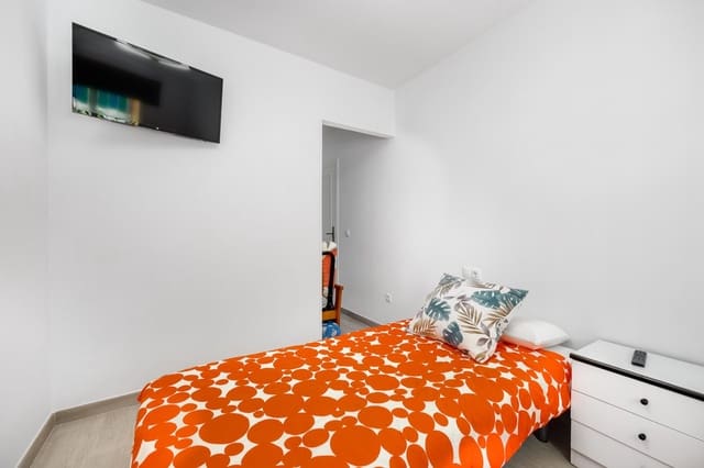 1 slaapkamer Appartement te koop in La Mata, Torrevieja met zwembad garage - € 188.000 (Ref: 9778095)