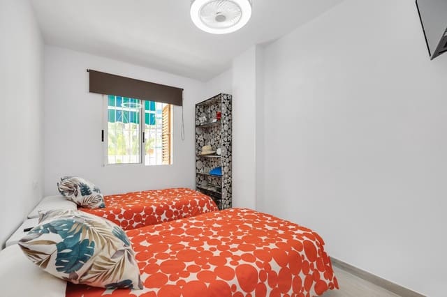 1 slaapkamer Appartement te koop in La Mata, Torrevieja met zwembad garage - € 188.000 (Ref: 9778095)