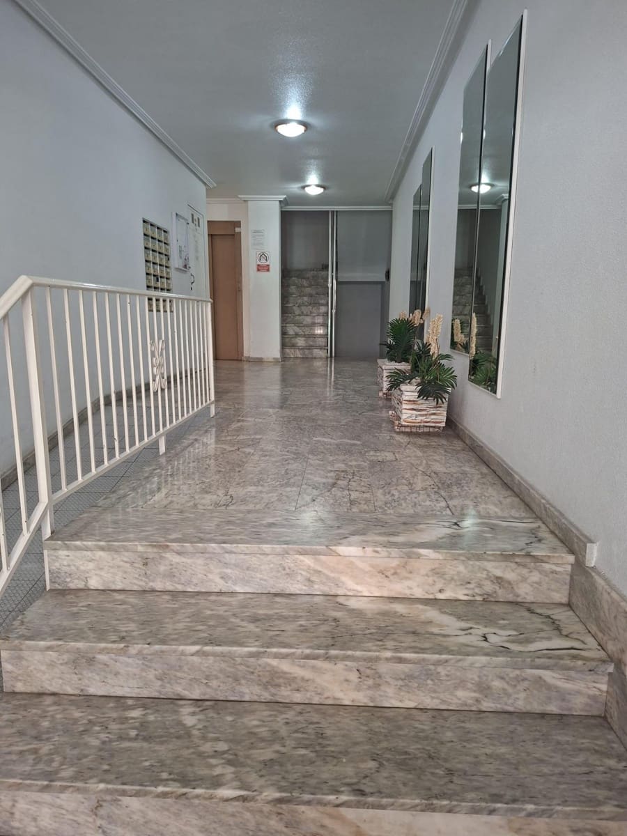 2 soveværelse Lejlighed til salg i Torrevieja - € 139.500 (Ref: 9846206)