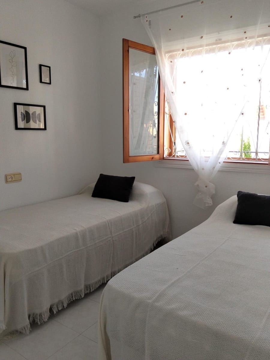 2 soveværelse Bungalow til salg i Torrevieja - € 169.000 (Ref: 9878803)
