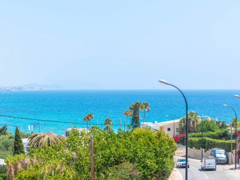 3 slaapkamer Villa te koop in El Campello met zwembad garage - € 449.000 (Ref: 10005322)