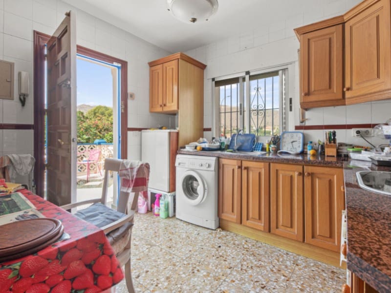 3 slaapkamer Villa te koop in El Campello met zwembad garage - € 449.000 (Ref: 10005322)