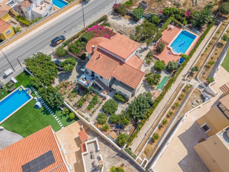 3 slaapkamer Villa te koop in El Campello met zwembad garage - € 449.000 (Ref: 10005322)
