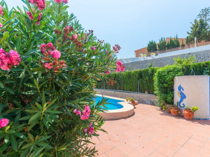 3 slaapkamer Villa te koop in El Campello met zwembad garage - € 449.000 (Ref: 10005322)
