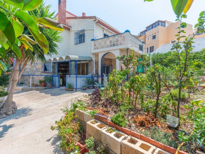 3 slaapkamer Villa te koop in El Campello met zwembad garage - € 449.000 (Ref: 10005322)