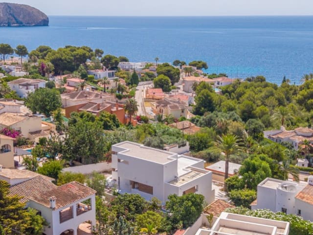 4 sypialnia Willa na sprzedaż w Pinar del Advocat - Cometa, Teulada-Moraira z basenem garażem - 2 750 000 € (Ref: 10008842)