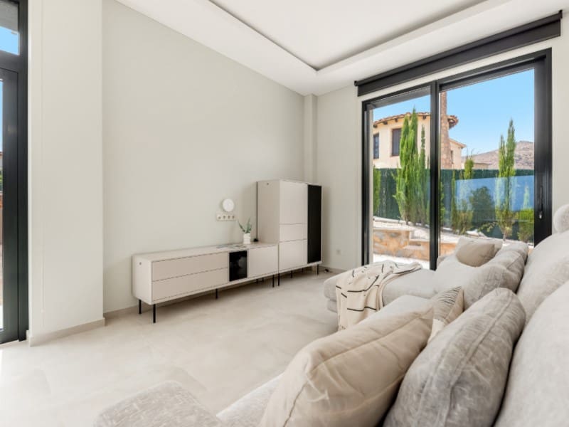 5 soveværelse Villa til salg i El Campello med swimmingpool garage - € 890.000 (Ref: 10047060)
