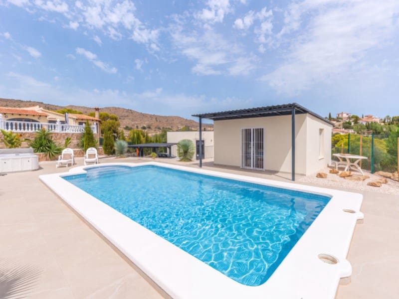 5 soveværelse Villa til salg i El Campello med swimmingpool garage - € 890.000 (Ref: 10047060)