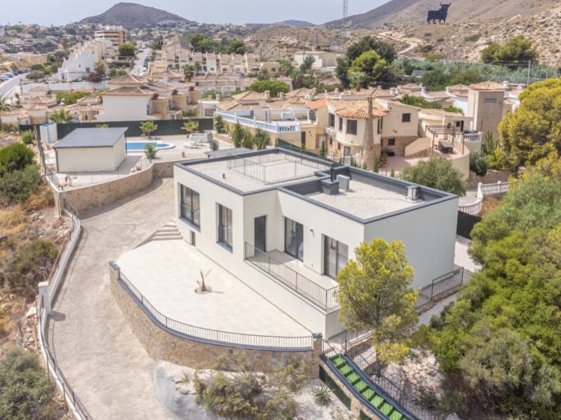 5 soveværelse Villa til salg i El Campello med swimmingpool garage - € 890.000 (Ref: 10047060)