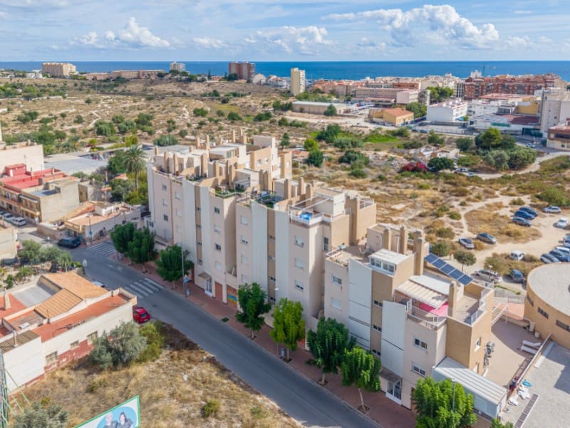 3 bedroom Penthouse for sale in El Campello with garage - € 329,900 (Ref: 10171229)