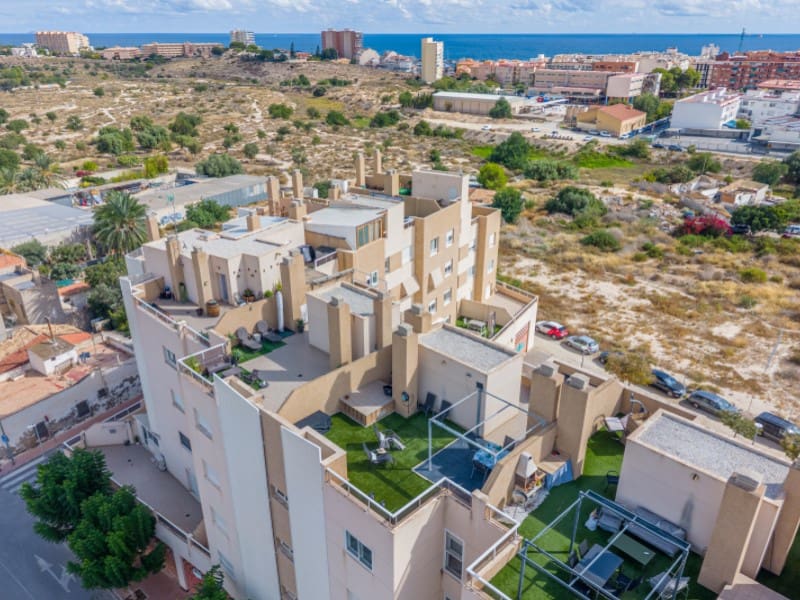 3 bedroom Penthouse for sale in El Campello with garage - € 329,900 (Ref: 10171229)