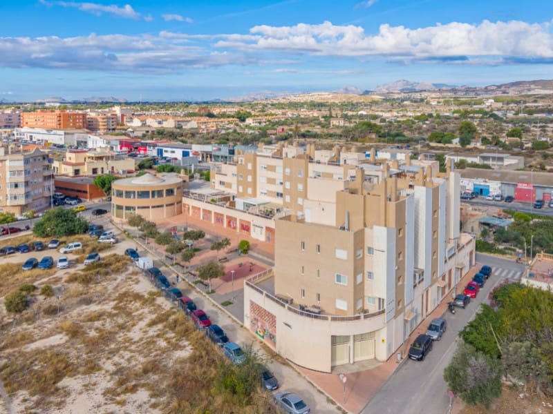 3 bedroom Penthouse for sale in El Campello with garage - € 329,900 (Ref: 10171229)
