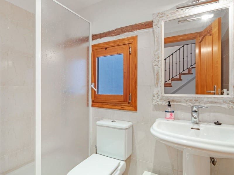 Casa de 5 habitaciones en Relleu en venta - 195.000 € (Ref: 8007216)