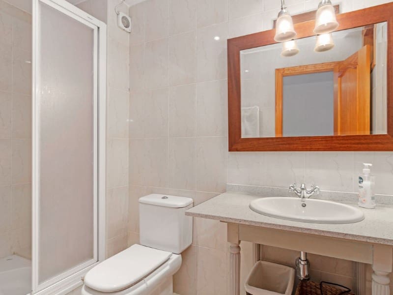 Casa de 5 habitaciones en Relleu en venta - 195.000 € (Ref: 8007216)