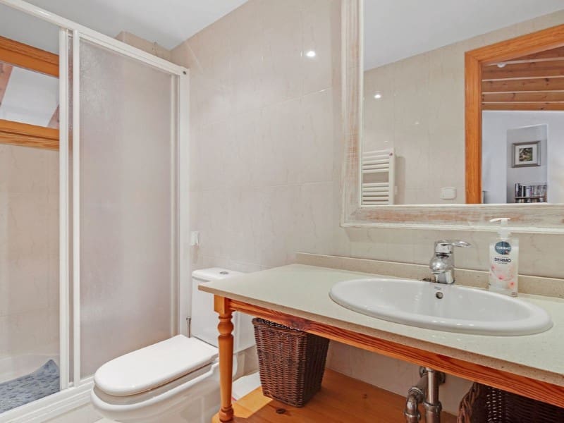 Casa de 5 habitaciones en Relleu en venta - 195.000 € (Ref: 8007216)