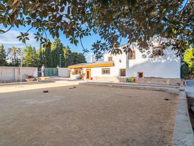 10 bedroom Villa for sale in Muchamiel / Mutxamel - € 750,000 (Ref: 8060403)