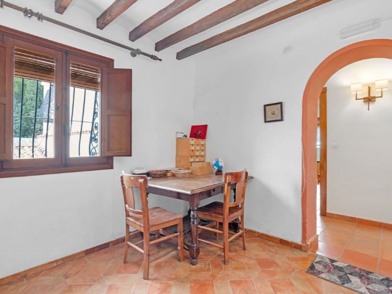 10 bedroom Villa for sale in Muchamiel / Mutxamel - € 750,000 (Ref: 8060403)