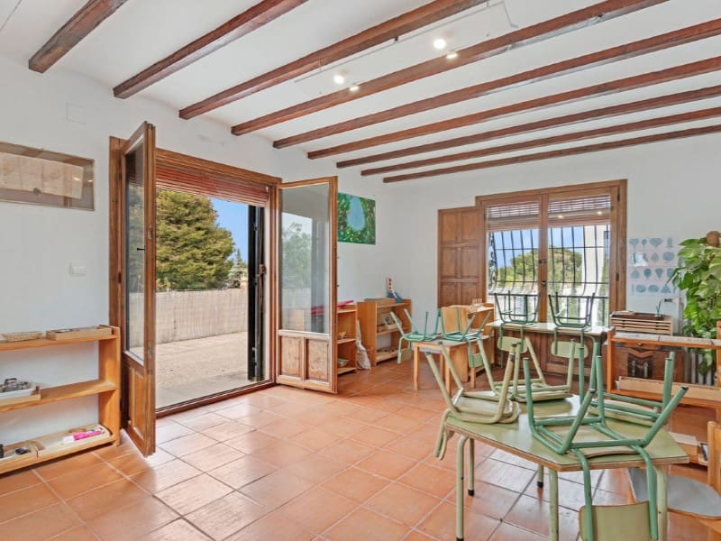 10 bedroom Villa for sale in Muchamiel / Mutxamel - € 750,000 (Ref: 8060403)