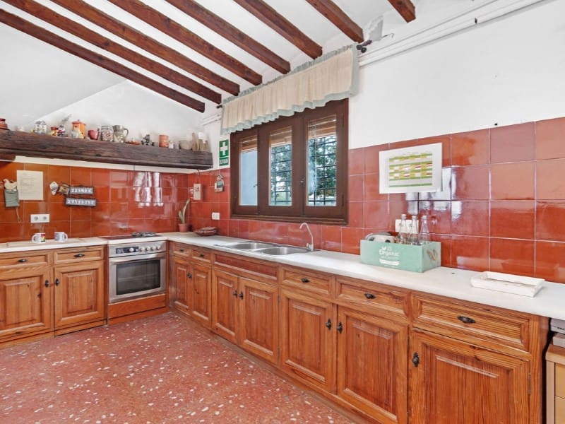 10 bedroom Villa for sale in Muchamiel / Mutxamel - € 750,000 (Ref: 8060403)