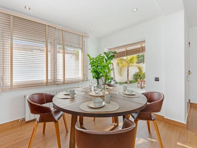 3 bedroom Villa for sale in Playa de Muchavista, El Campello with pool - € 695,000 (Ref: 8119285)