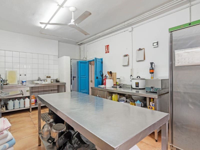 Kommersiell til salgs i Muchamiel / Mutxamel - € 750 000 (Ref: 8217224)