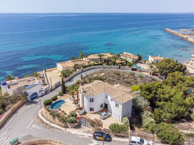 5 soveværelse Villa til salg i Venta Lanuza, El Campello med swimmingpool garage - € 750.000 (Ref: 8399722)