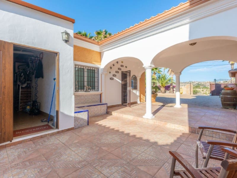 5 chambre Villa/Maison à vendre à Busot avec piscine garage - 1 100 000 € (Ref: 8433884)