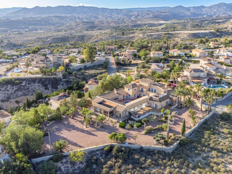 5 chambre Villa/Maison à vendre à Busot avec piscine garage - 1 100 000 € (Ref: 8433884)