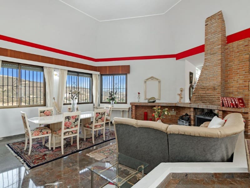 5 quarto Moradia para venda em El Campello com piscina - 1 300 000 € (Ref: 8457617)