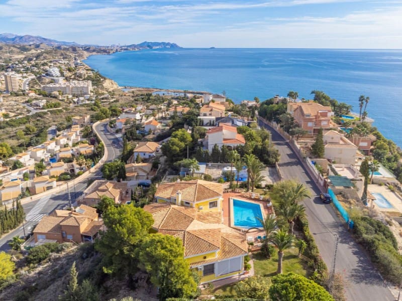 5 quarto Moradia para venda em El Campello com piscina - 1 300 000 € (Ref: 8457617)