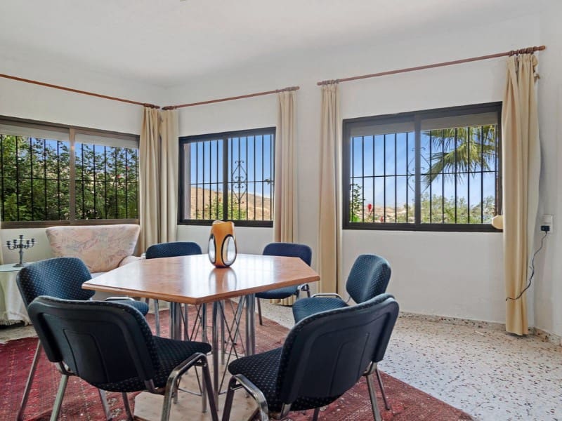 5 quarto Moradia para venda em El Campello com piscina - 1 300 000 € (Ref: 8457617)