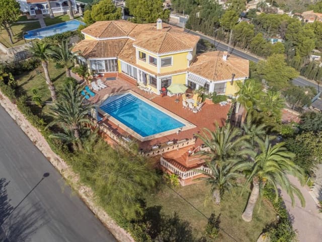 5 soveværelse Villa til salg i El Campello med swimmingpool - € 1.300.000 (Ref: 8457617)